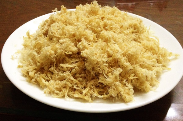 Ruốc chà bông được làm từ thịt gà chết, gà tiêm kháng sinh ép đẻ