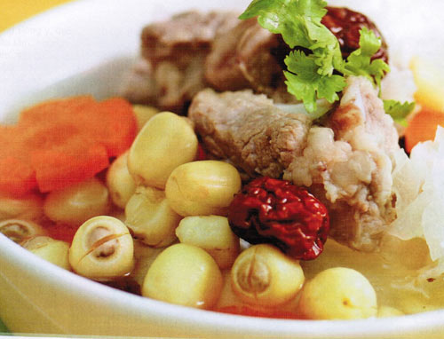 dinhduonghoc.com - Canh hạt sen nấu thịt nạc
