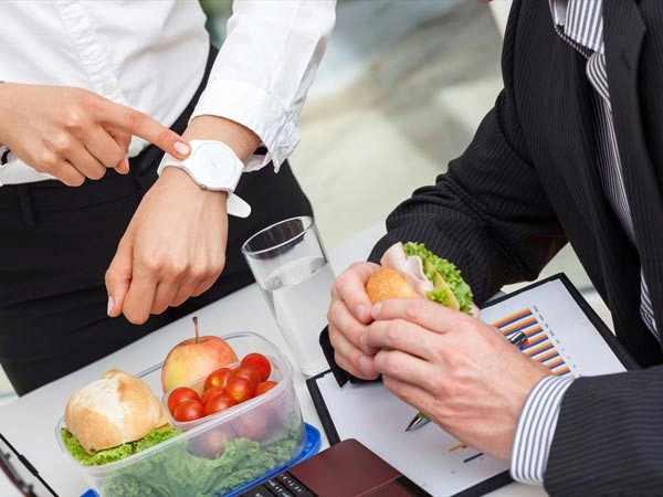 dinhduonghoc.com - Thời điểm tốt nhất để ăn sáng, trưa, tối để giúp có một sức khỏe tối ưu