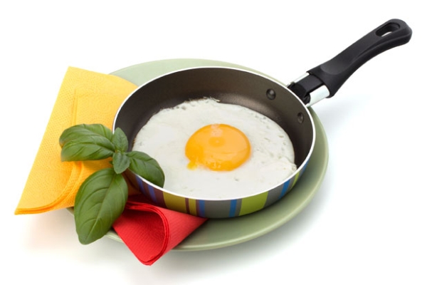 dinhduonghoc.com - Dị ứng trứng, phát ban da, nổi mề đay, viêm mũi và nôn mửa