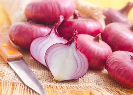 dinhduonghoc.com - Nhờ vào ly rượu hành tây, người Nhật có thể chữa các bệnh thường gặp sau