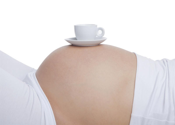 dinhduonghoc.com - Mẹ nghiện cà phê lúc mang thai, con dễ bị bệnh máu trắng